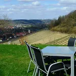 Pensionat Kirschberghof Gaestehaus Und Weinverkauf 4*