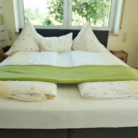 ゲストハウス Kirschberghof Gaestehaus Und Weinverkauf 4*