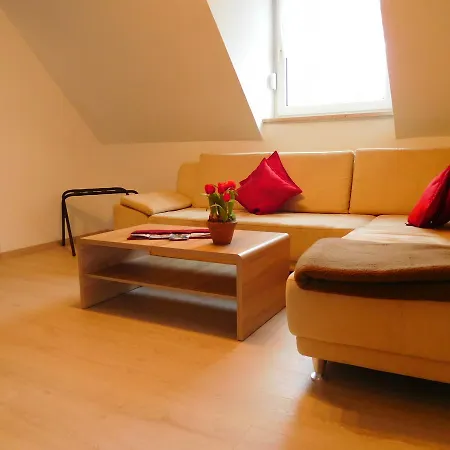 Kirschberghof Gaestehaus Und Weinverkauf ゲストハウス 4*